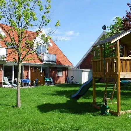 Seestern Mit Umzaeunter Terrasse *