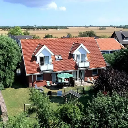 Seestern mit umzäunter Terrasse * Gollendorf